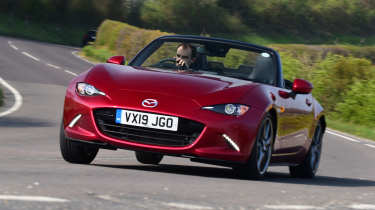 Mazda MX-5 - front cornering